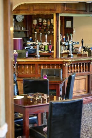thumbnail: Bar (on property)