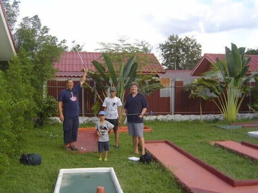 Mini-golf