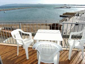 thumbnail: 335516271.jpg