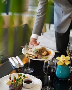 thumbnail: Restaurant