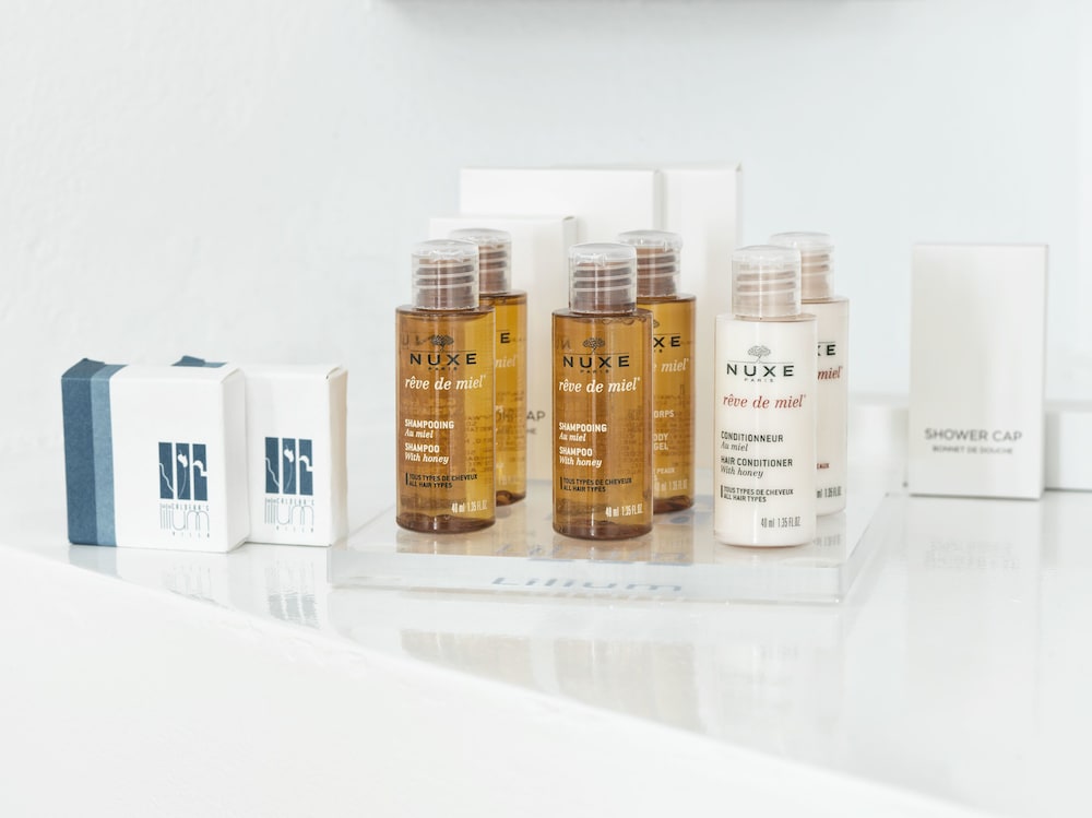 Bathroom amenities
