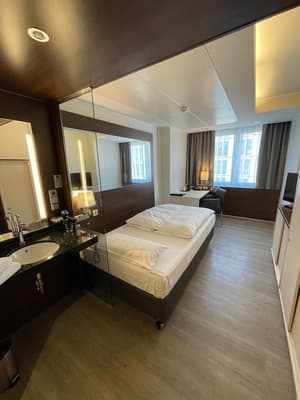 thumbnail: Room