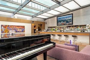 thumbnail: Bar (on property)