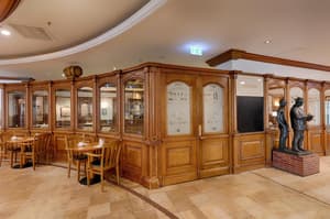 thumbnail: Restaurant