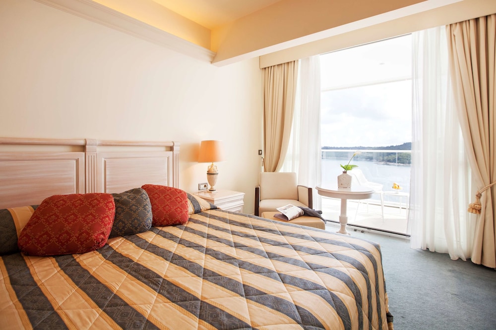 Room amenity