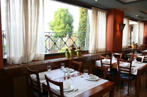 thumbnail: Restaurant