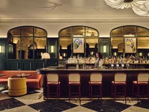 thumbnail: Bar (on property)