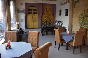 thumbnail: Breakfast area