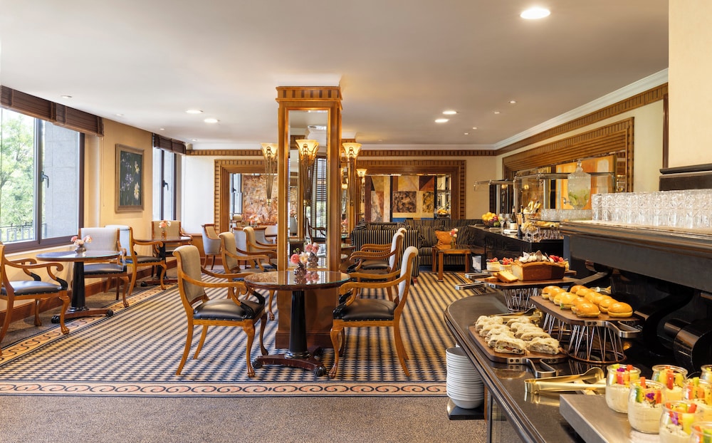 Executive lounge