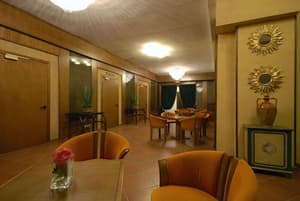thumbnail: Lobby lounge