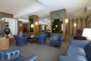 thumbnail: Lobby lounge