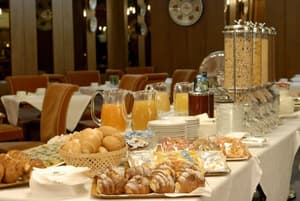 thumbnail: Breakfast area