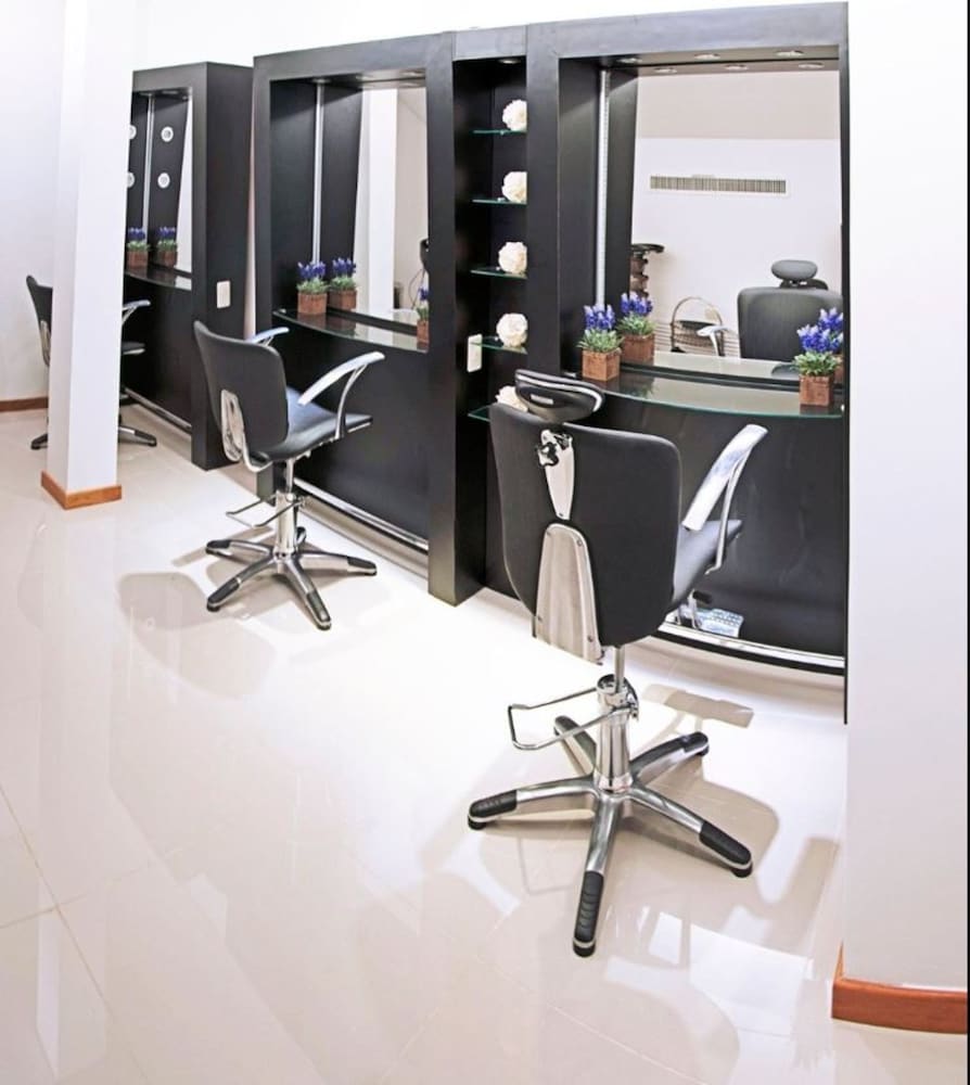 Hair salon