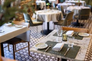 thumbnail: Restaurant