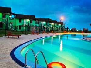 thumbnail: Pool