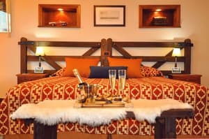 thumbnail: Room service - dining