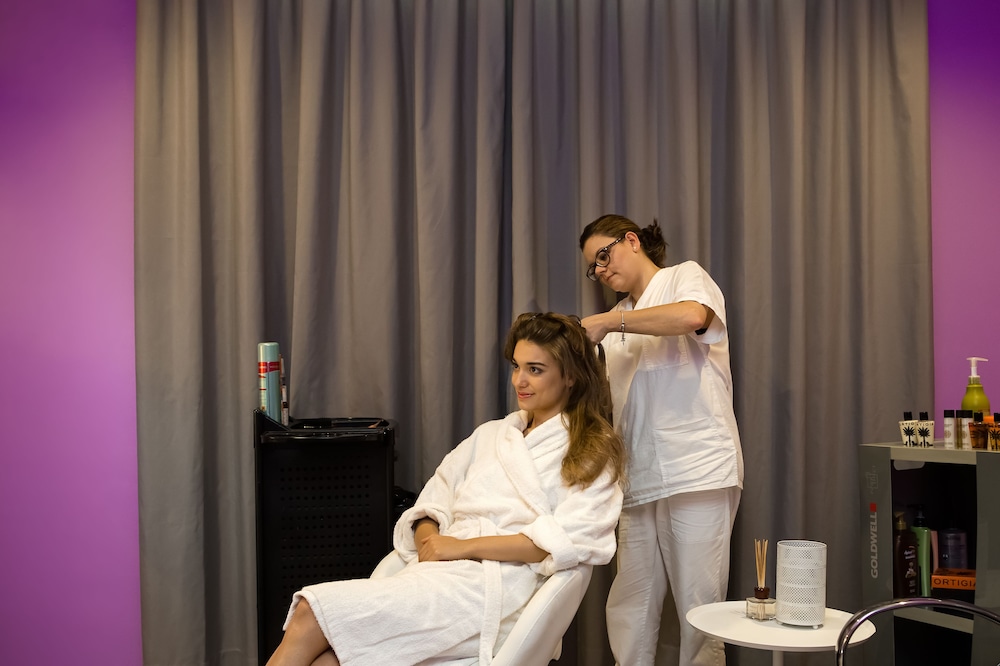 Hair salon