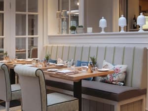 thumbnail: Restaurant