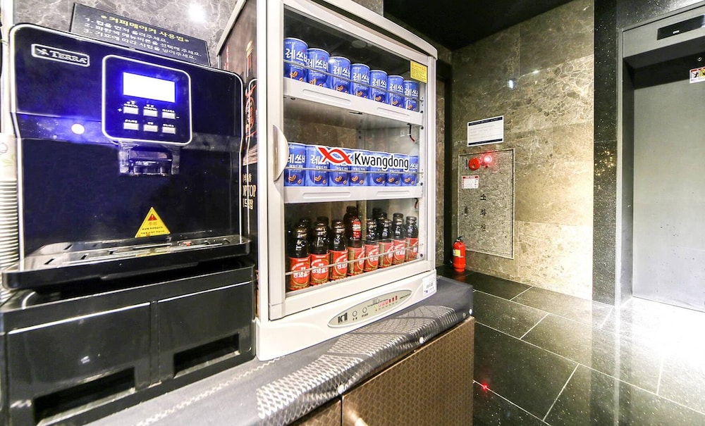 Snack bar
