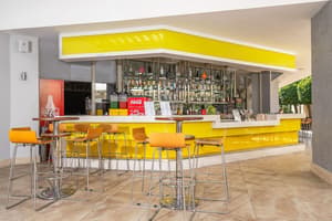 thumbnail: Bar (on property)
