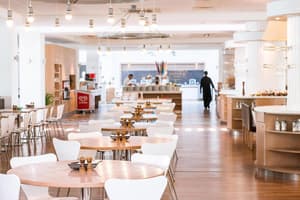 thumbnail: Restaurant