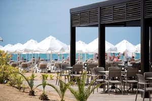 thumbnail: Restaurant