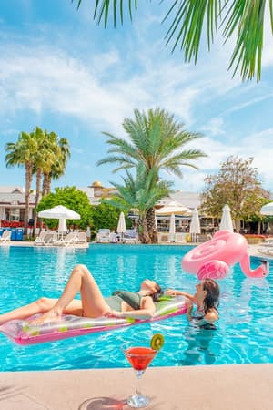 thumbnail: Pool