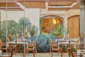 thumbnail: Restaurant