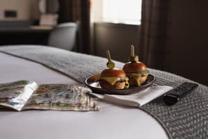 thumbnail: Restaurant