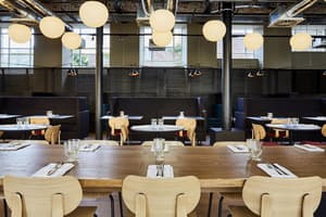 thumbnail: Family dining