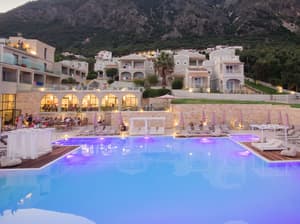 thumbnail: Exterior