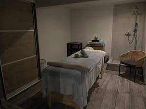 thumbnail: Massage