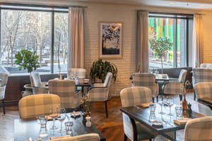 thumbnail: Restaurant