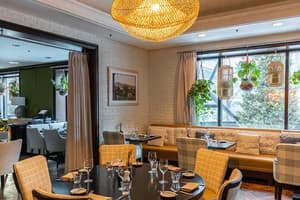 thumbnail: Restaurant