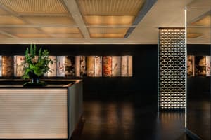 thumbnail: Bar (on property)