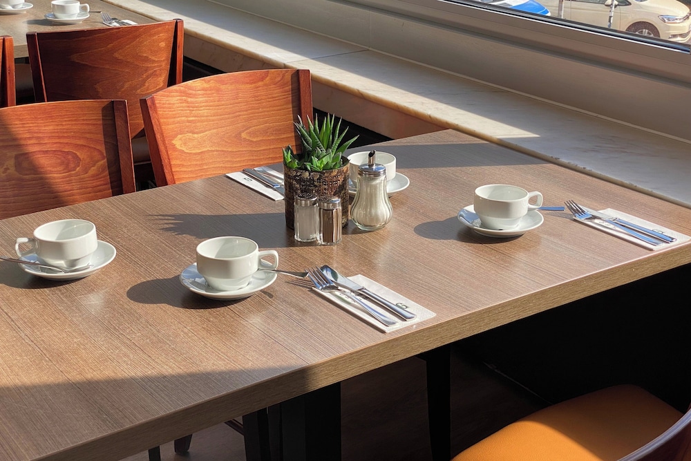 Restaurant-cafeteria