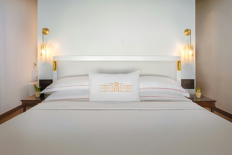Ocean Premium Bed front view