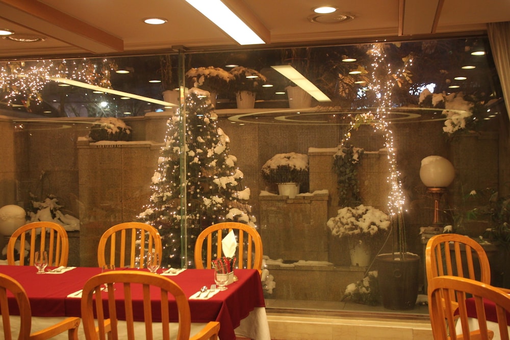 Restaurant-cafeteria