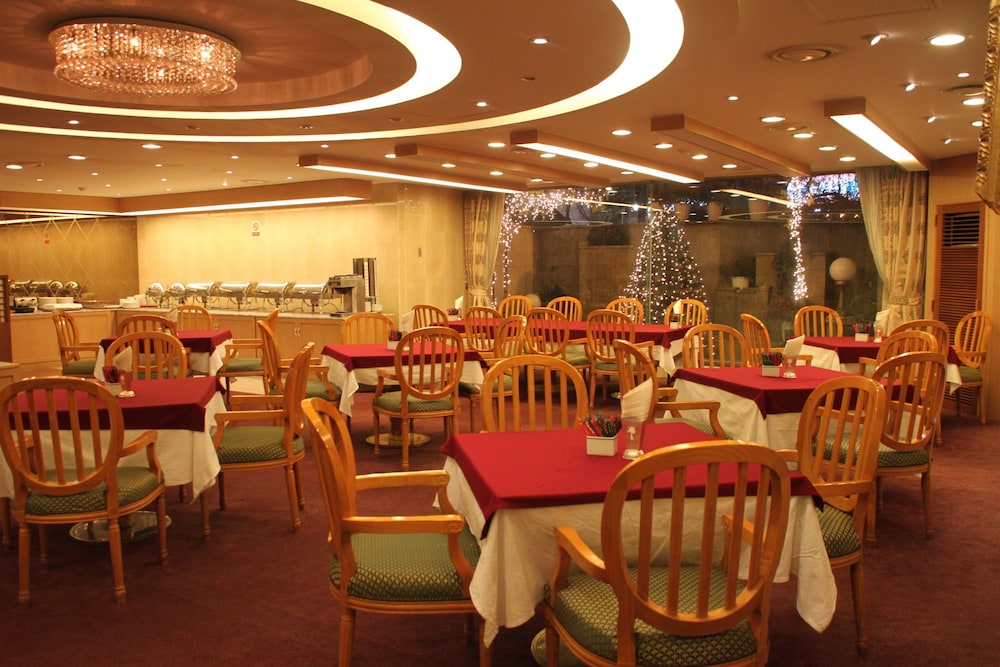 Restaurant-cafeteria