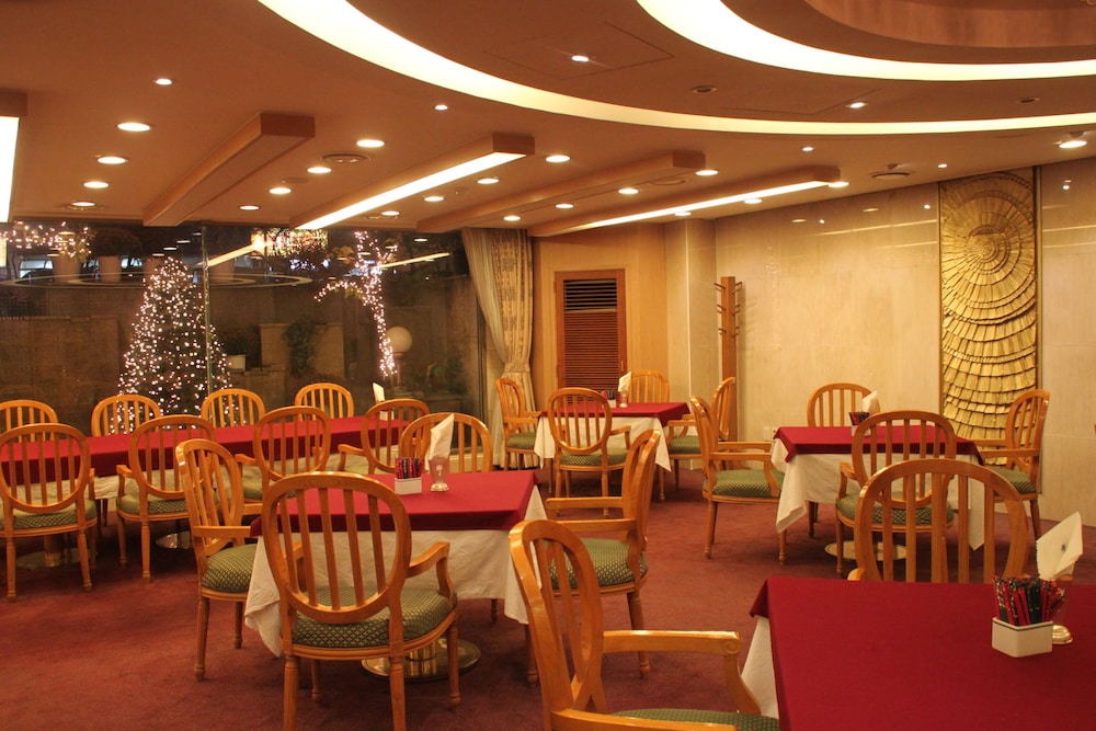 Restaurant-cafeteria