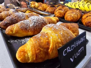 thumbnail: Breakfast buffet