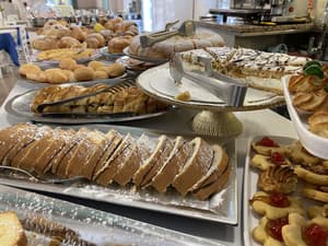 thumbnail: Breakfast buffet