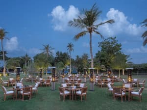 thumbnail: Cafe