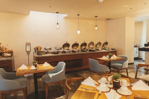 thumbnail: Restaurant