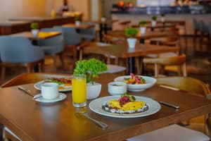 thumbnail: Restaurant