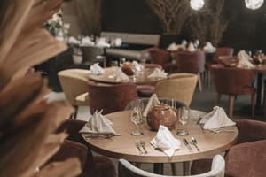 thumbnail: Restaurant