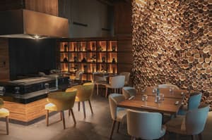thumbnail: Restaurant
