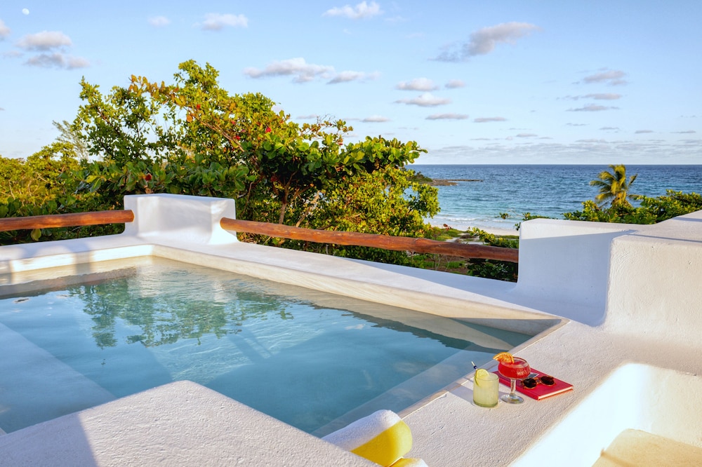 Private pool
