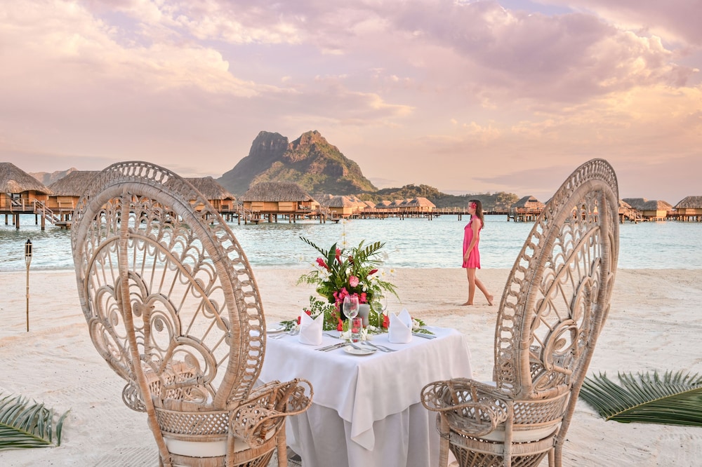 Couples dining