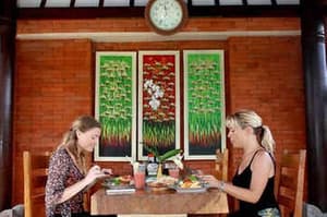 thumbnail: Dining
